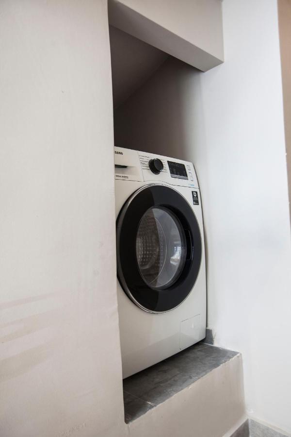 Bentzi Boutique Apartment 4 أثينا المظهر الخارجي الصورة
